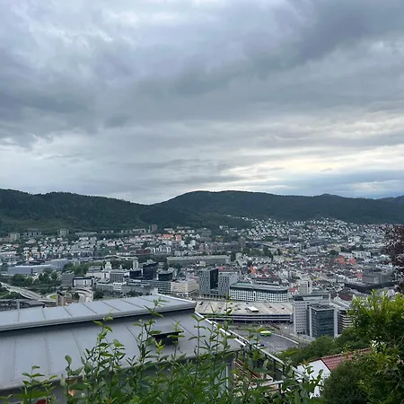 Fin Leilighet Med Parkering! Bergen Exterior photo