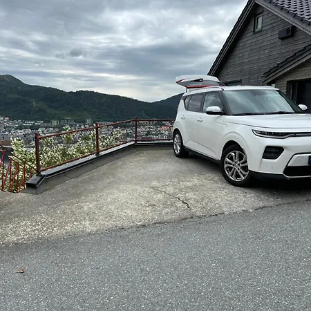 Fin Leilighet Med Parkering! Bergen Exterior photo