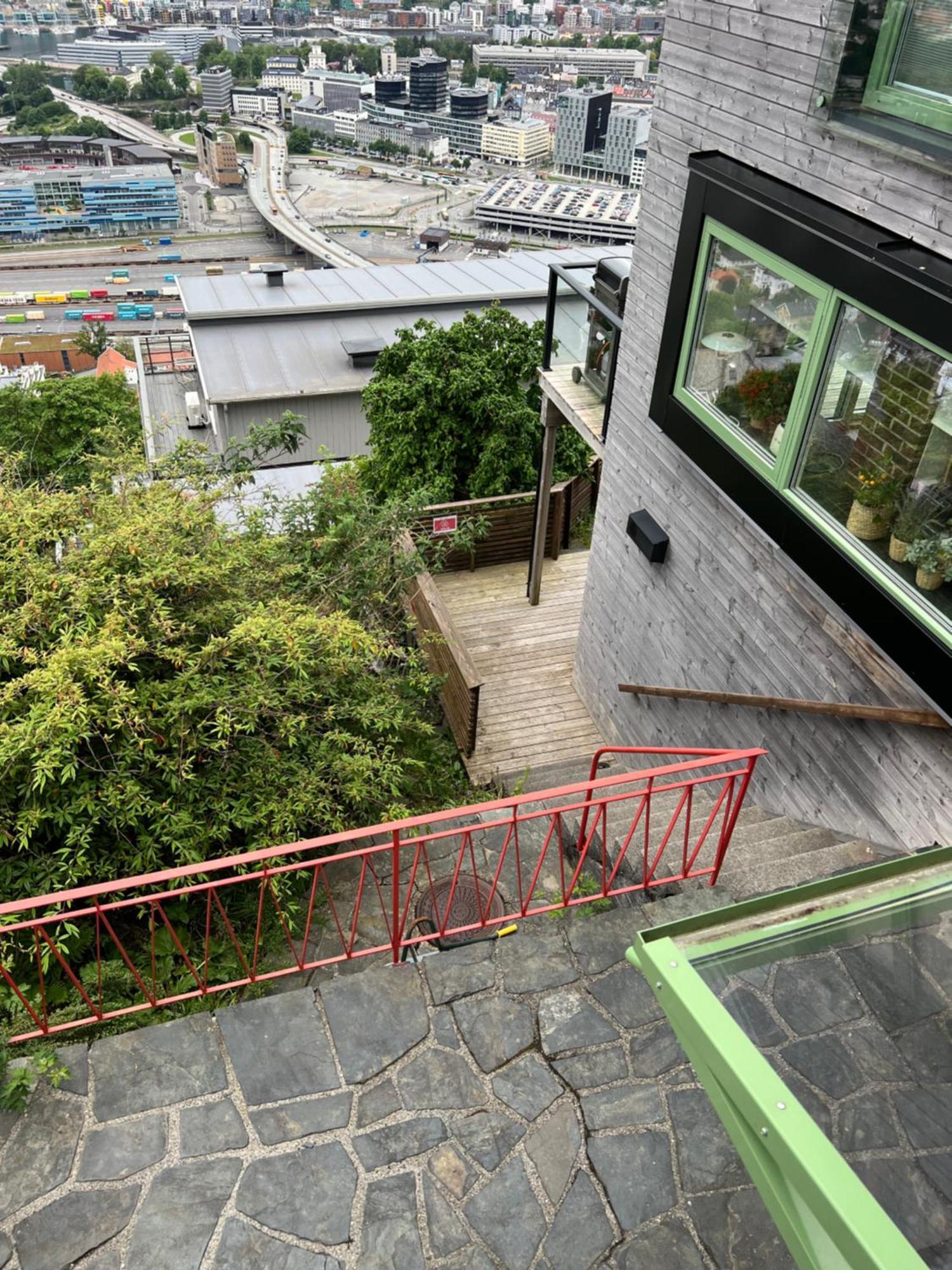 Fin Leilighet Med Parkering! Apartment *